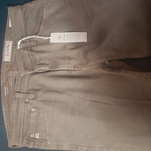 New AG the Tellis jeans size 34R by 32